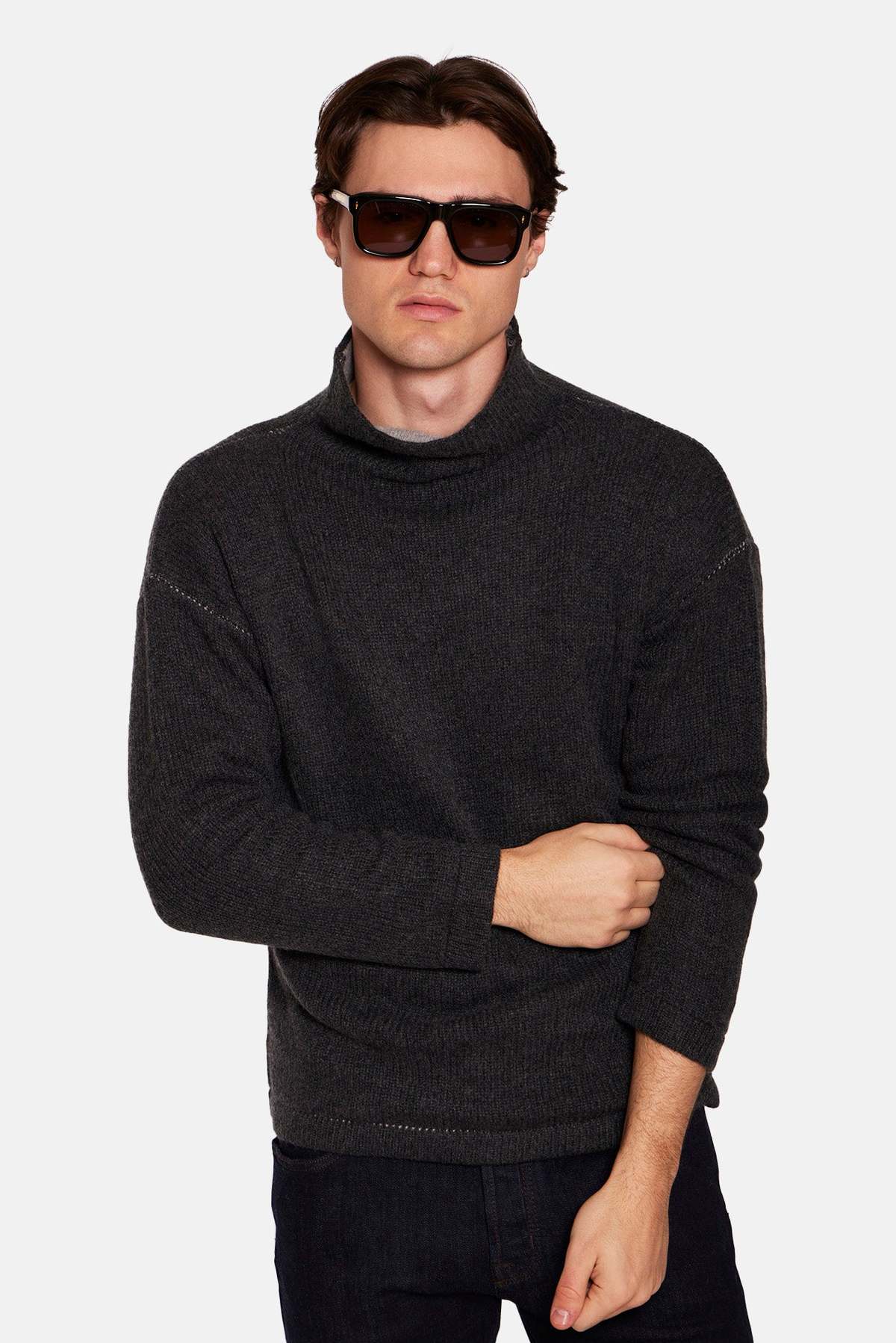 Blue&Cream Brad Cashmere Turtleneck Sweater - Image 8 of 9