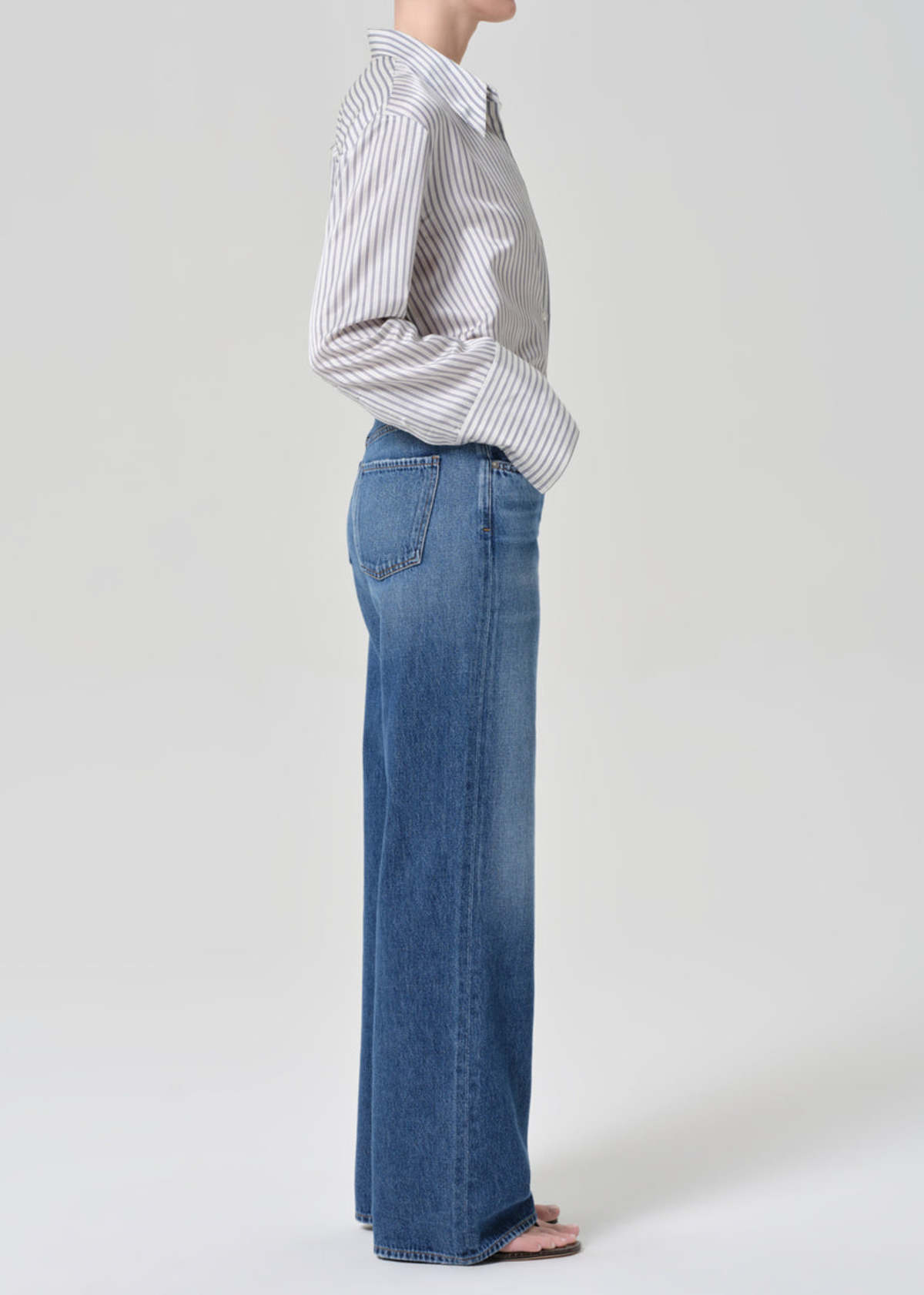 Citizens of Humanity Annina Straight Leg 33" Inseam Jeans - Image 4 of 9