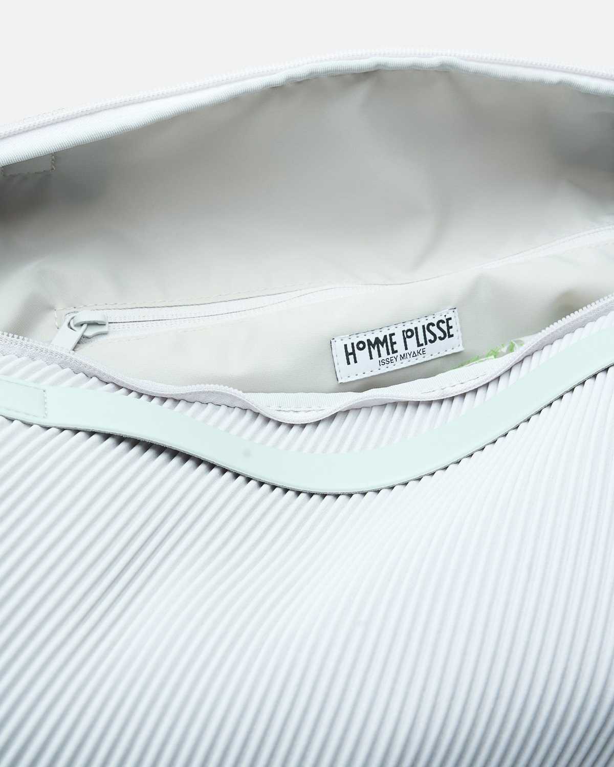 HOMME PLISSE ISSEY MIYAKE Pleats Travel Bag in Manarola Blue Gray Bag - Image 3 of 4