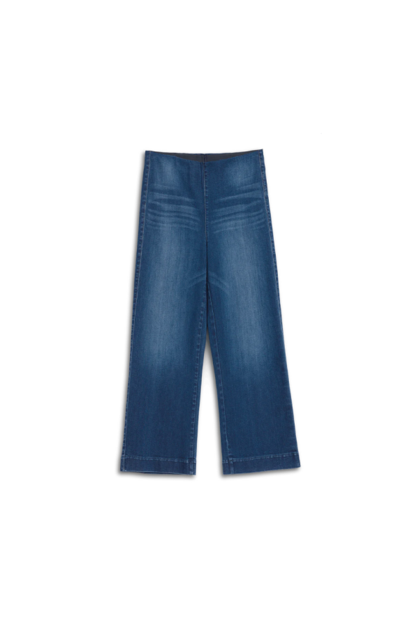 Frank & Eileen Westport Illusion Pull On Jean - 1999 Blue Wash