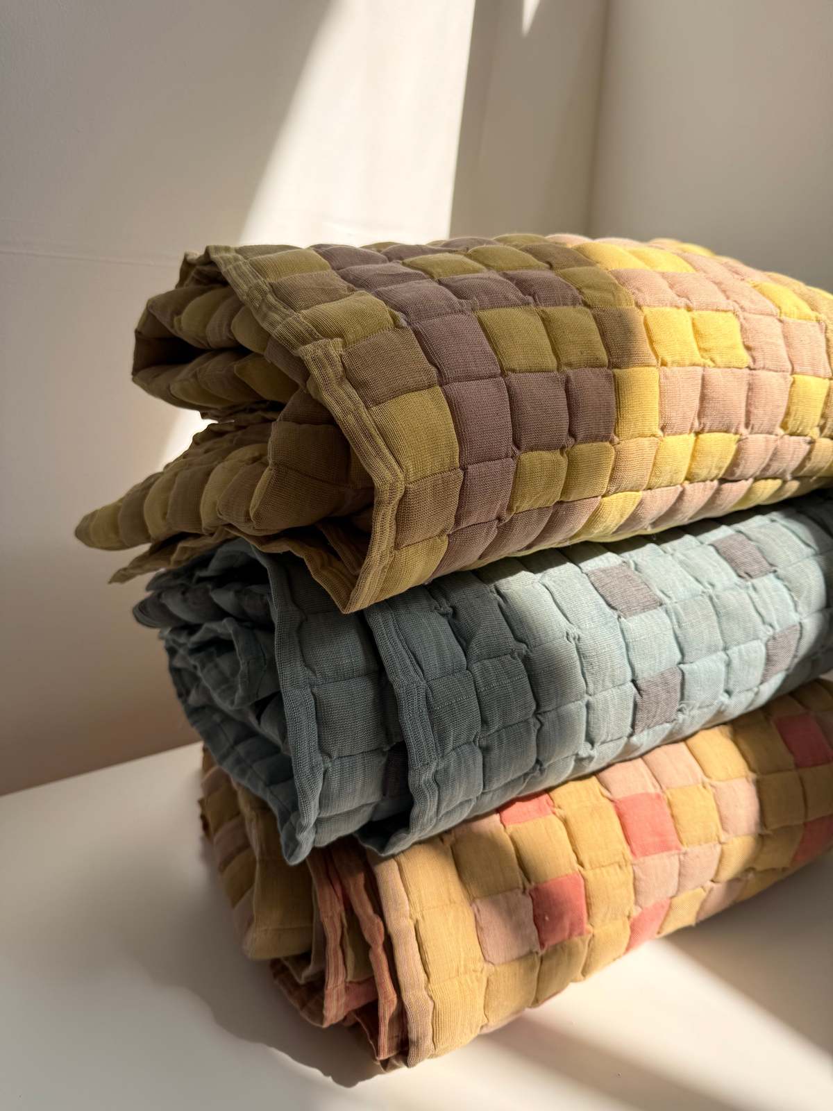 Happy French Gang Nigelle Sujani Quilt 75 x 55 in - Image 4 of 5