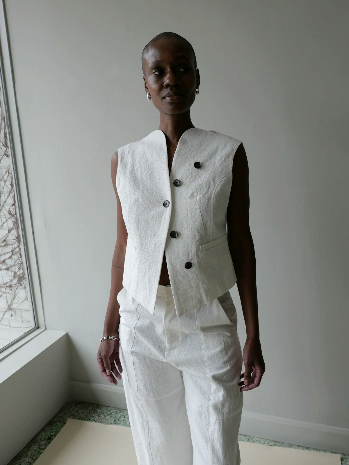 AKIRANAKA Sesilia Vest - Image 1 of 5