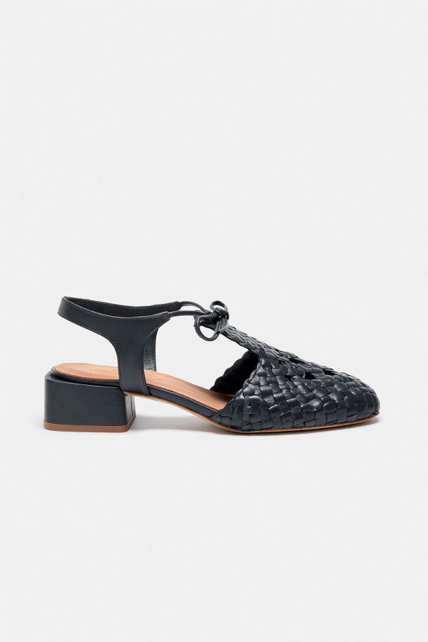 Naguisa Mays Sandal