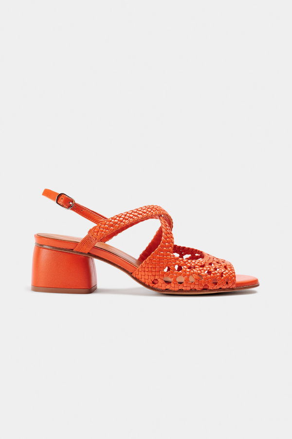 Naguisa Uga Rounded Naranja Sandals