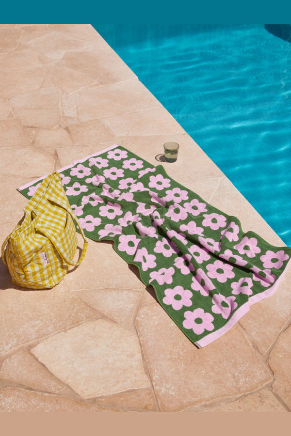 Mosey Me Flowerbed Towel Sheet