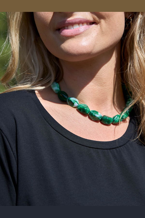 BLACK COLOUR Lyon Necklace