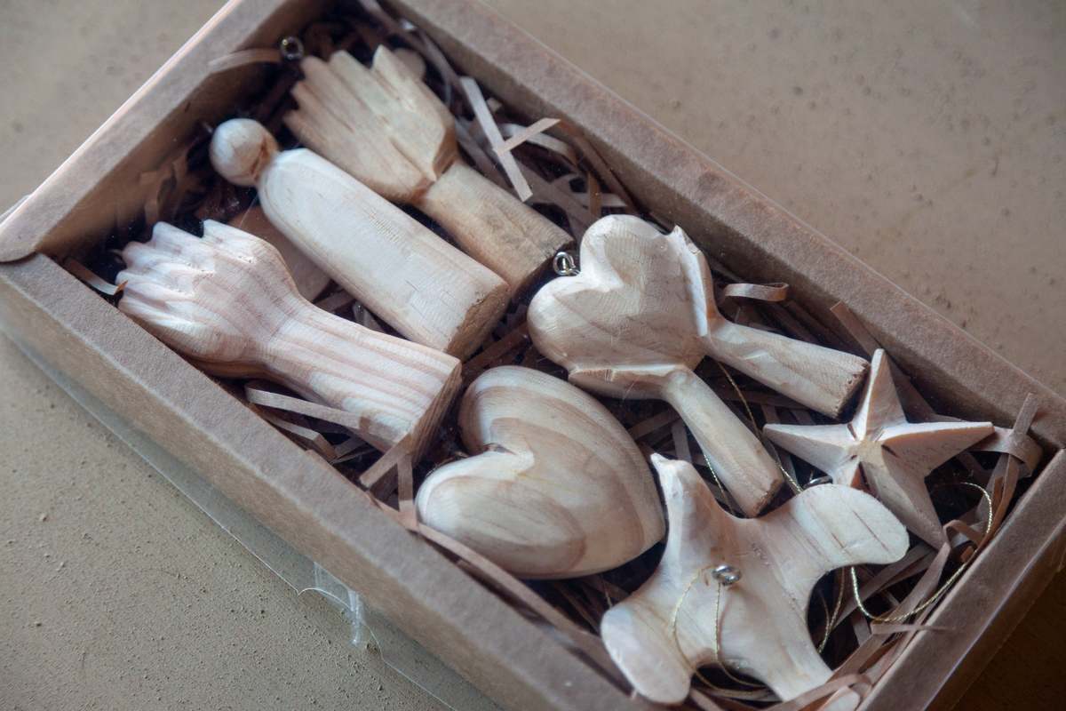 Kanju Interiors Gratitude Hands Ornament - Image 6 of 7