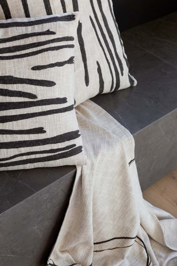 Dumae Thirteen Pillow