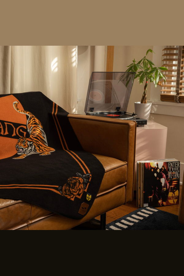 Slowtide Tiger Style Fleece Blanket - black