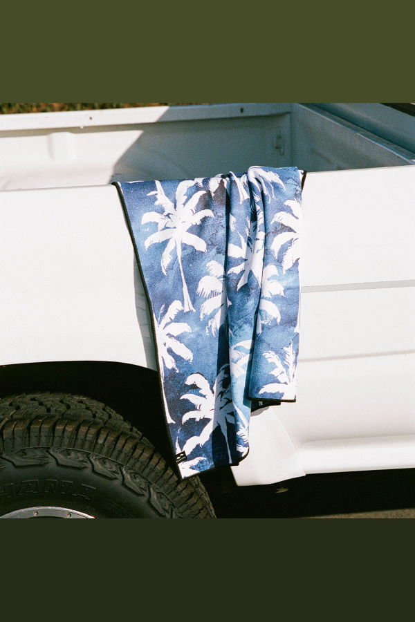 Slowtide Luca Tie Dye Performance Quick-Dry Towel