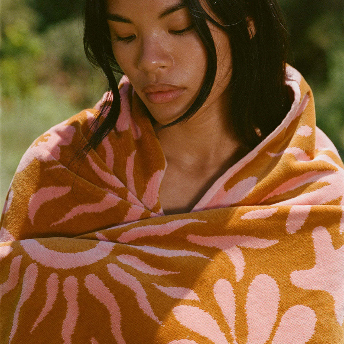 Slowtide Sunny Premium Woven Towel - Image 2 of 4