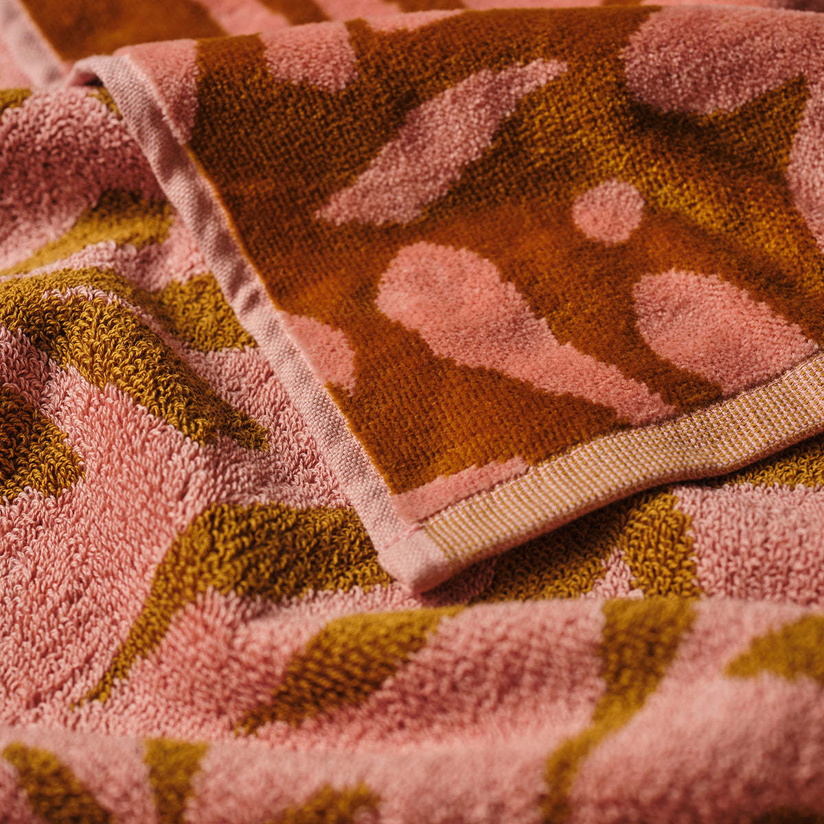 Slowtide Sunny Premium Woven Towel - Image 3 of 4