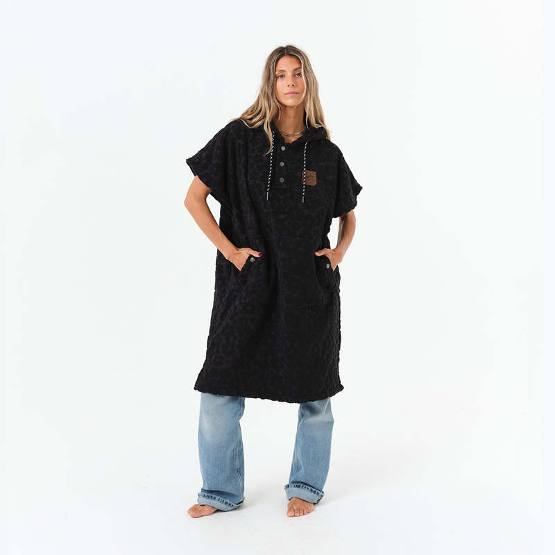 Slowtide Ginny Changing Poncho - Black