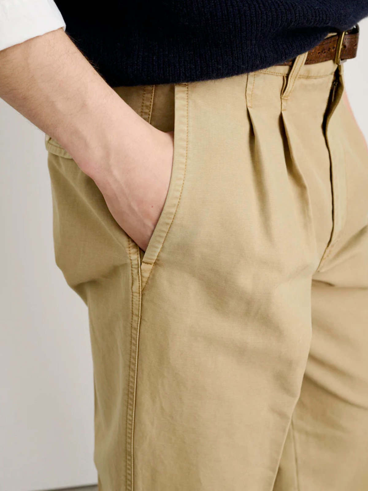 Alex Mill Mill Double Pleated Pant In Vintage Twill - Vintage Khaki - Image 5 of 8