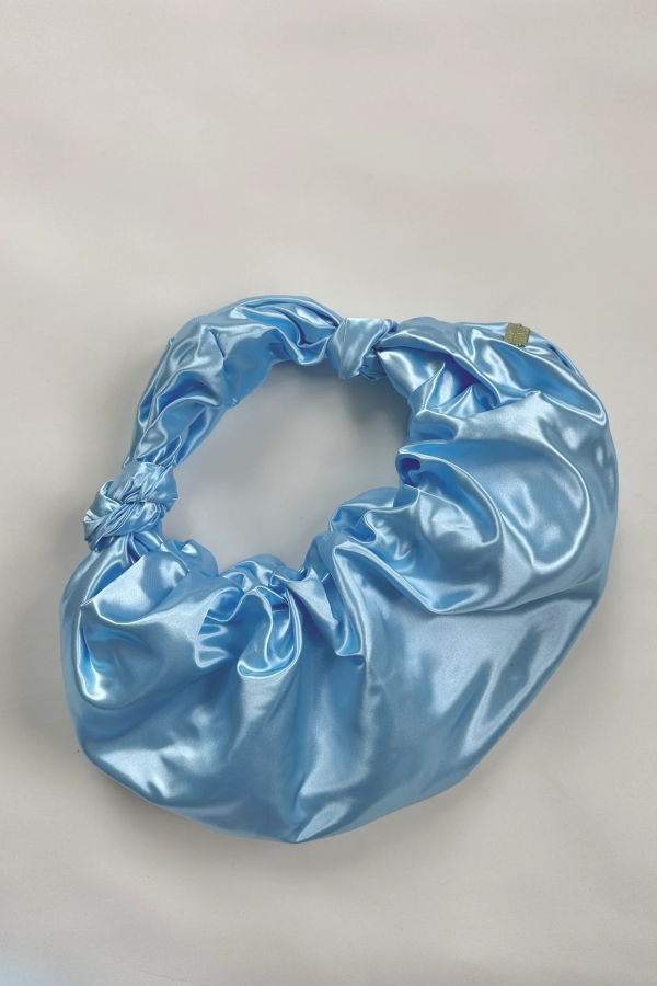 Room Shop Knot Croissant Bag