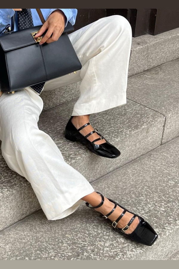 Alohas Gladiator Flats - Black