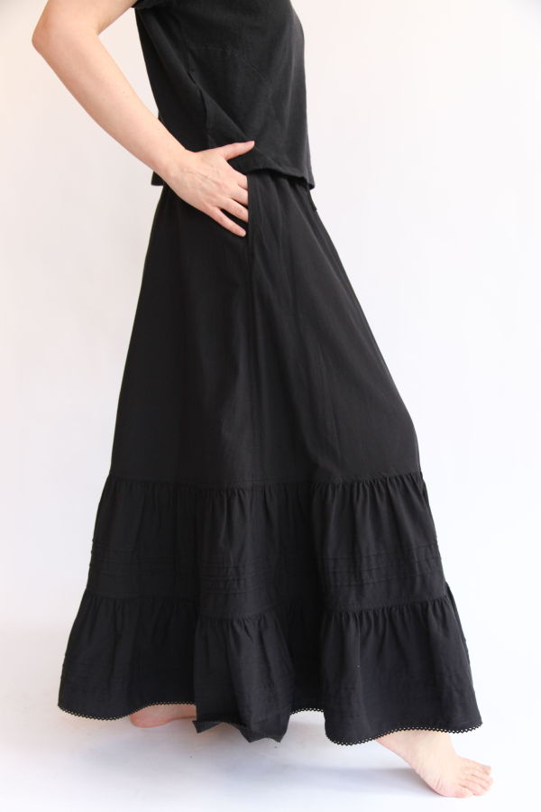 Dopple & Scent Tuck Gathered Skirt - 