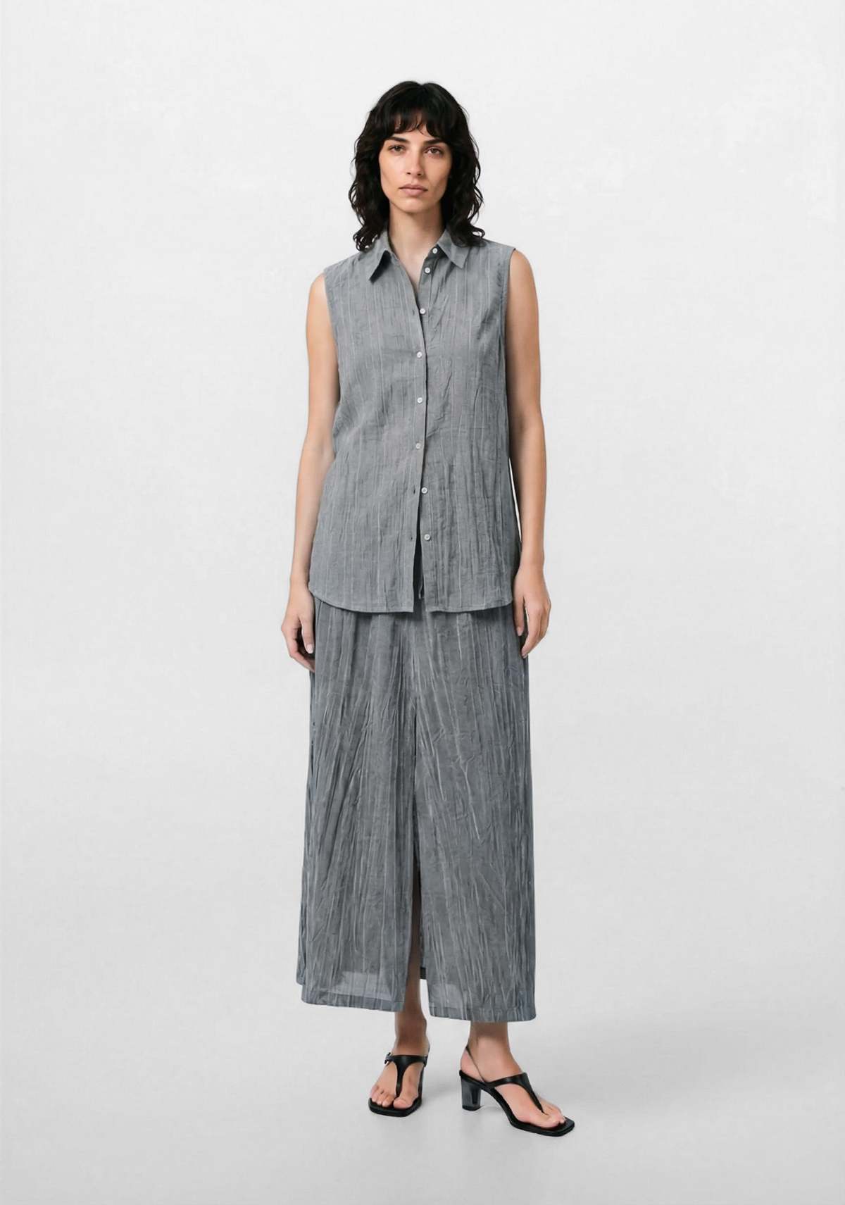 Colmillo de Morsa Sleeveless Shirt Gray Textured Viscose Top - Image 2 of 4