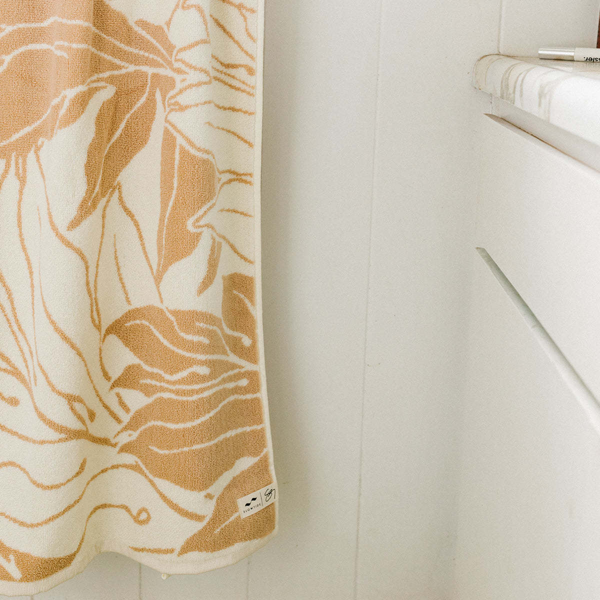 Slowtide Ulu Bath Towel Bundle (4+4) - Image 7 of 9