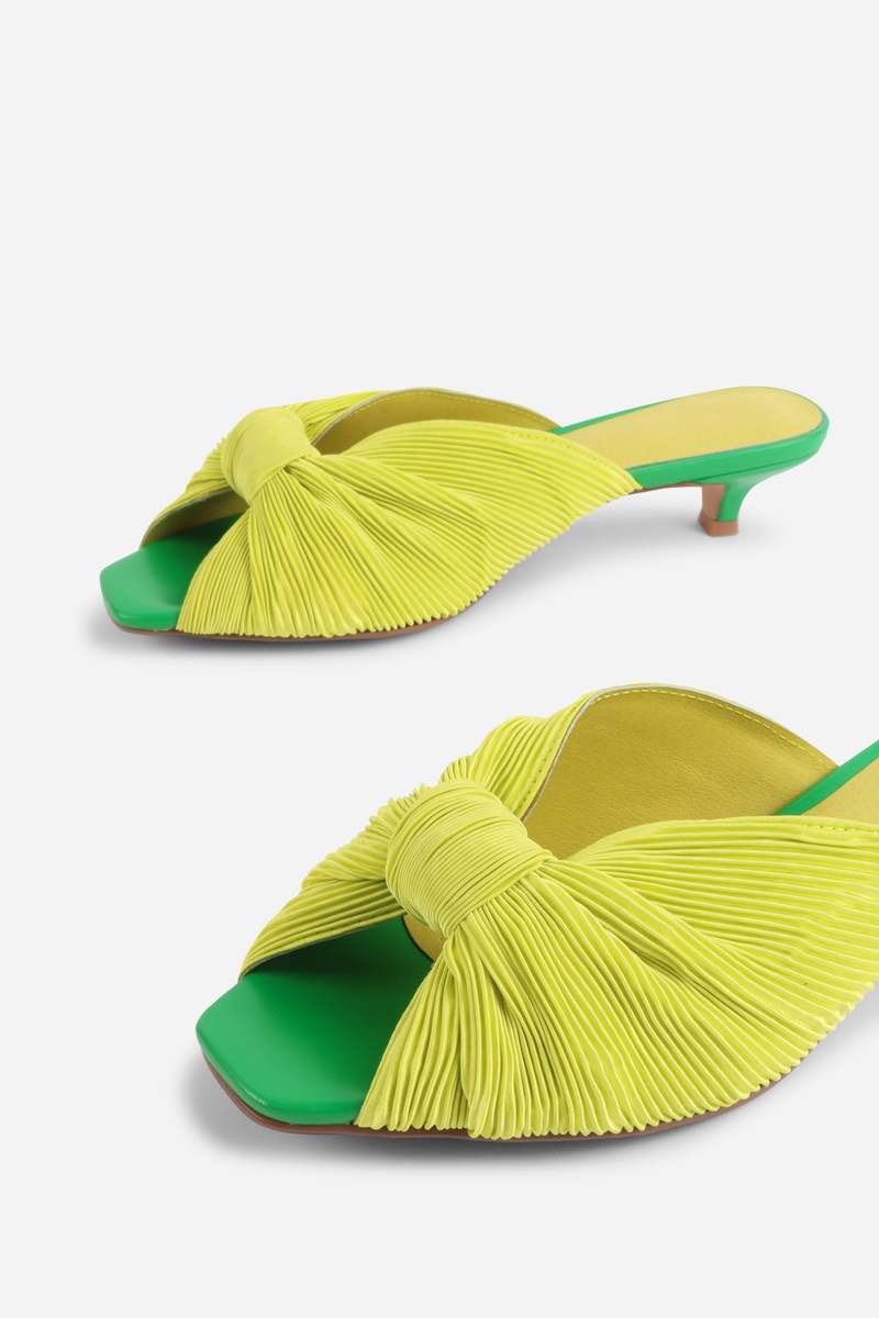 "INTENTIONALLY __________." CURFEW KITTEN HEEL - Black/Flamingo/Grass