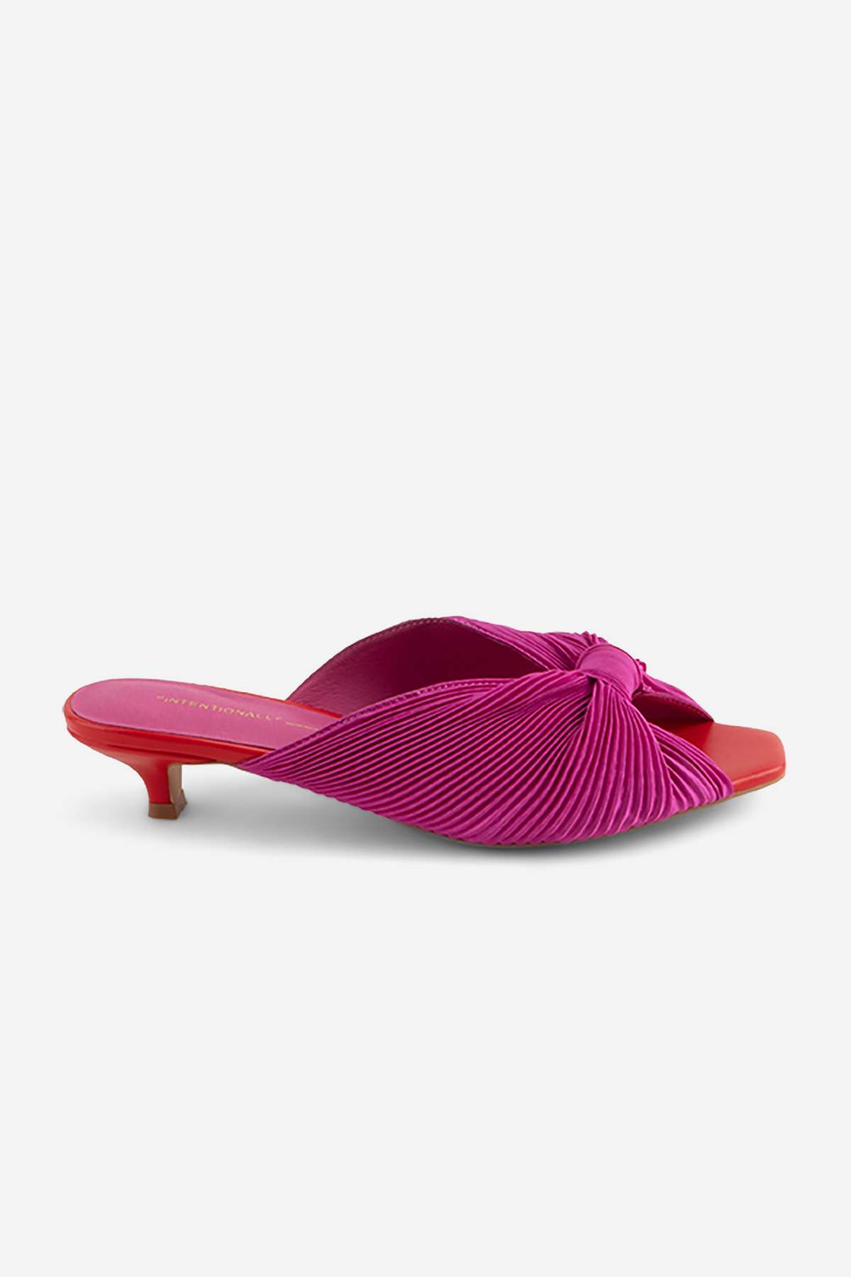 "INTENTIONALLY __________." CURFEW KITTEN HEEL - Black/Flamingo/Grass - Image 19 of 38