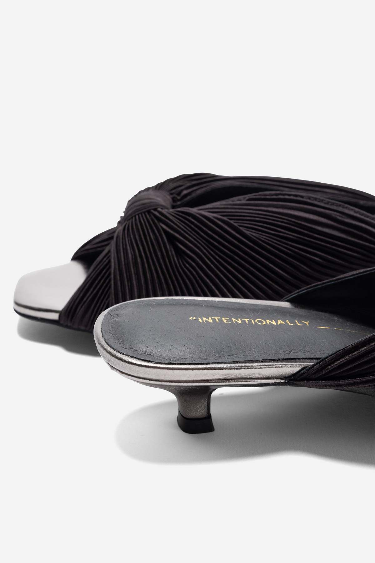 "INTENTIONALLY __________." CURFEW KITTEN HEEL - Black/Flamingo/Grass - Image 37 of 38