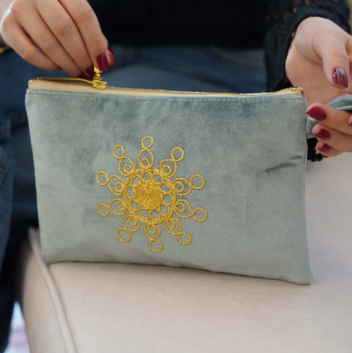 Darzah Sun Tahriri Clutch - Image 4 of 4