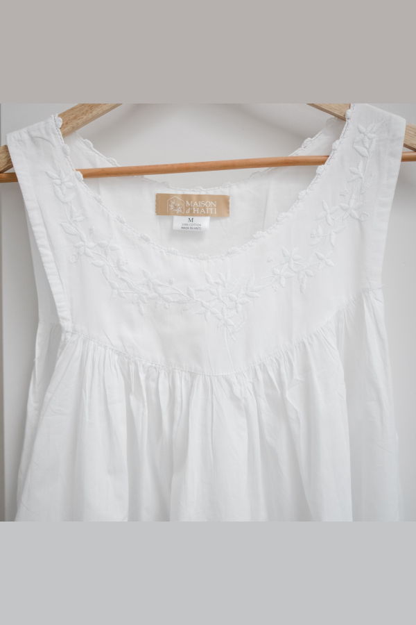 Maison d'Haiti White Garland Nightgown