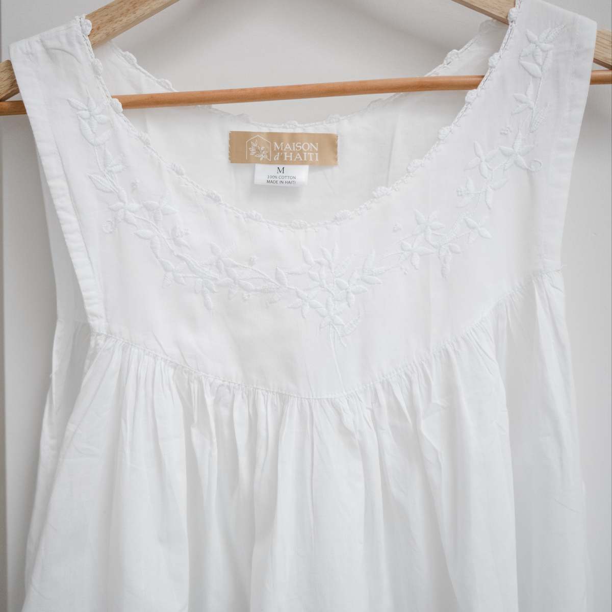 Maison d'Haiti White Garland Nightgown - Image 2 of 5