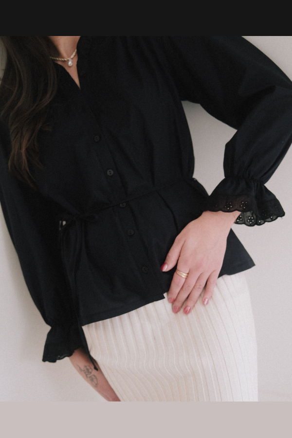 harly jae Le Chemisier Blouse - Black