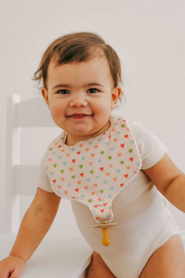 Piper&Cloth Pacifier Bib - Hearts