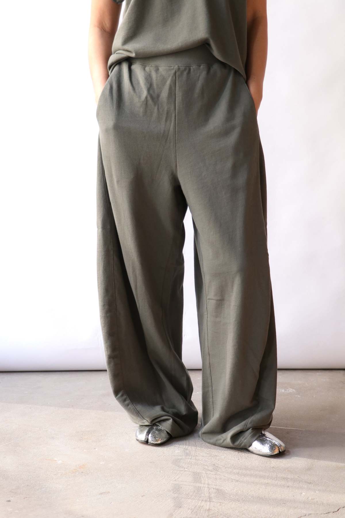 Tibi Lightweight Sweatshirting Winslow Pant - Olive - Image 1 of 6