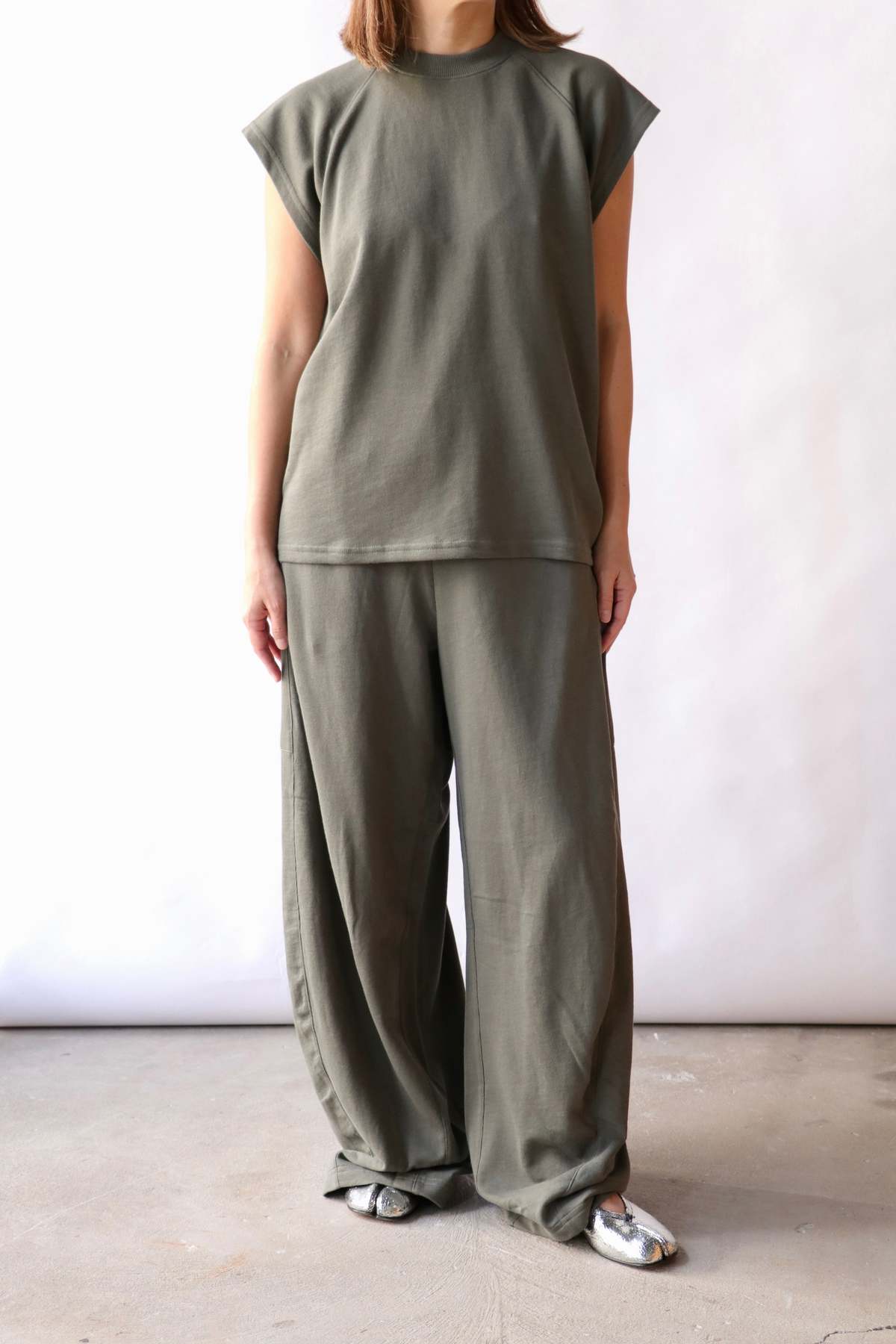 Tibi Lightweight Sweatshirting Winslow Pant - Olive - Image 2 of 6