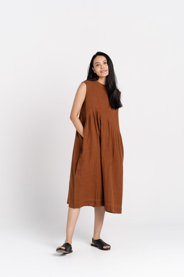World of Crow Pleated Organic Cotton Dress - Bombay Brown