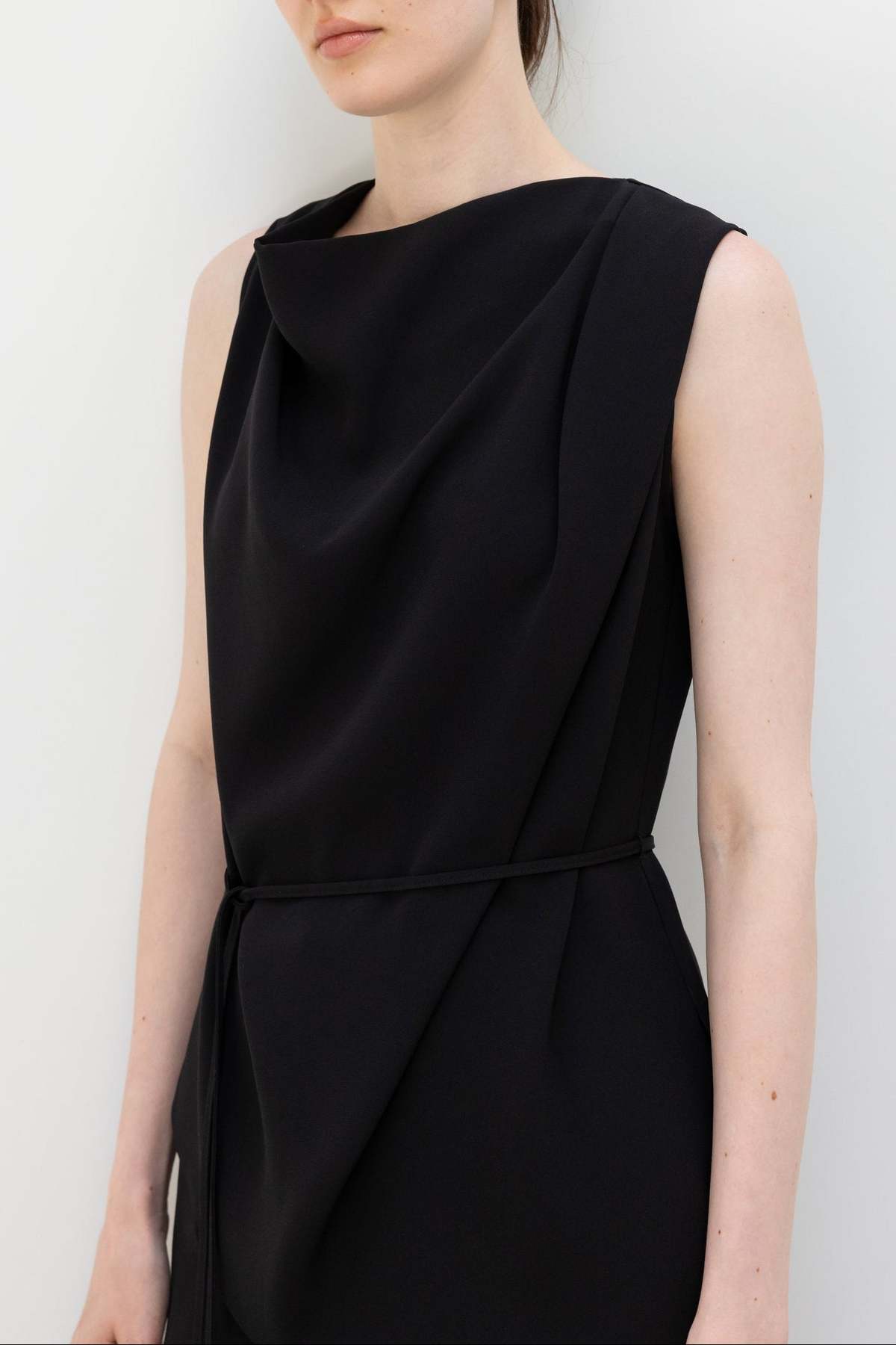 R2W Berne Cowl Neck Blouse - Black - Image 4 of 4