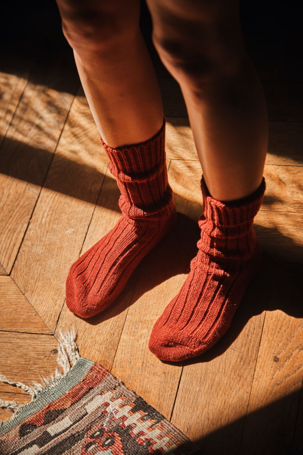 L'ENVERS Berthe Wool Socks - Rust Red