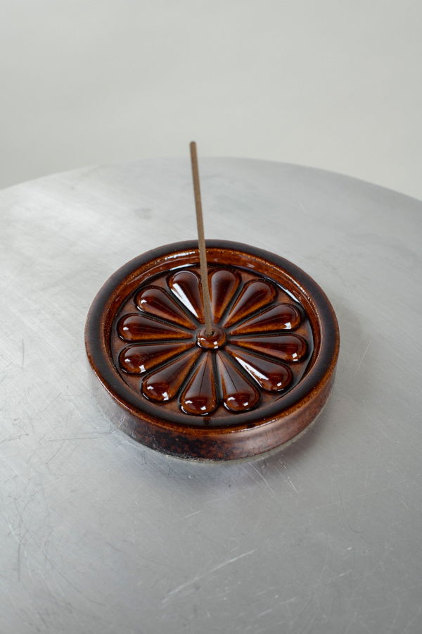 Binu Binu Roof Tile Flower Incense Holder - Earth