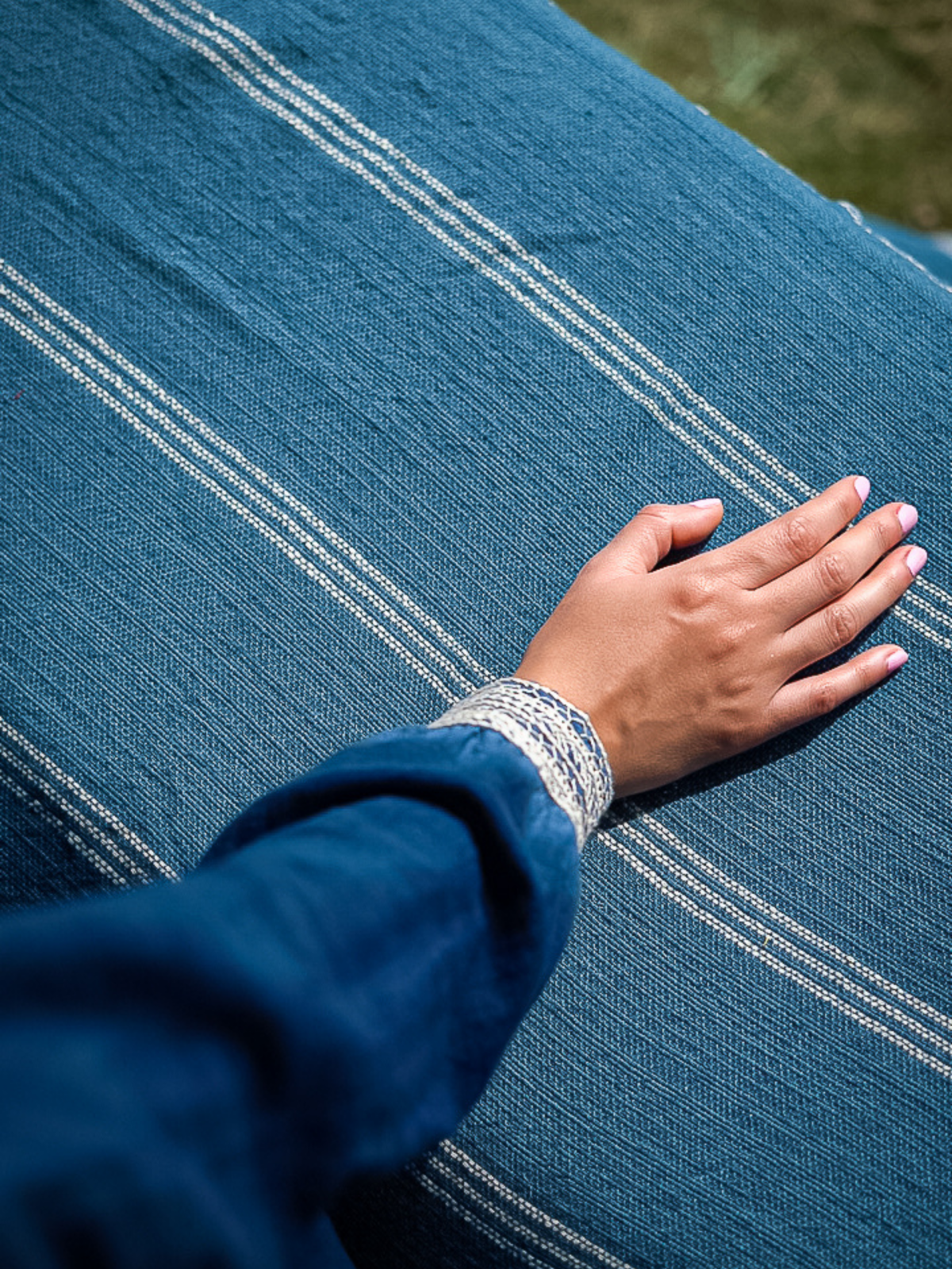 Alamwar BK Handwoven Bedspread - Indigo - Image 3 of 7
