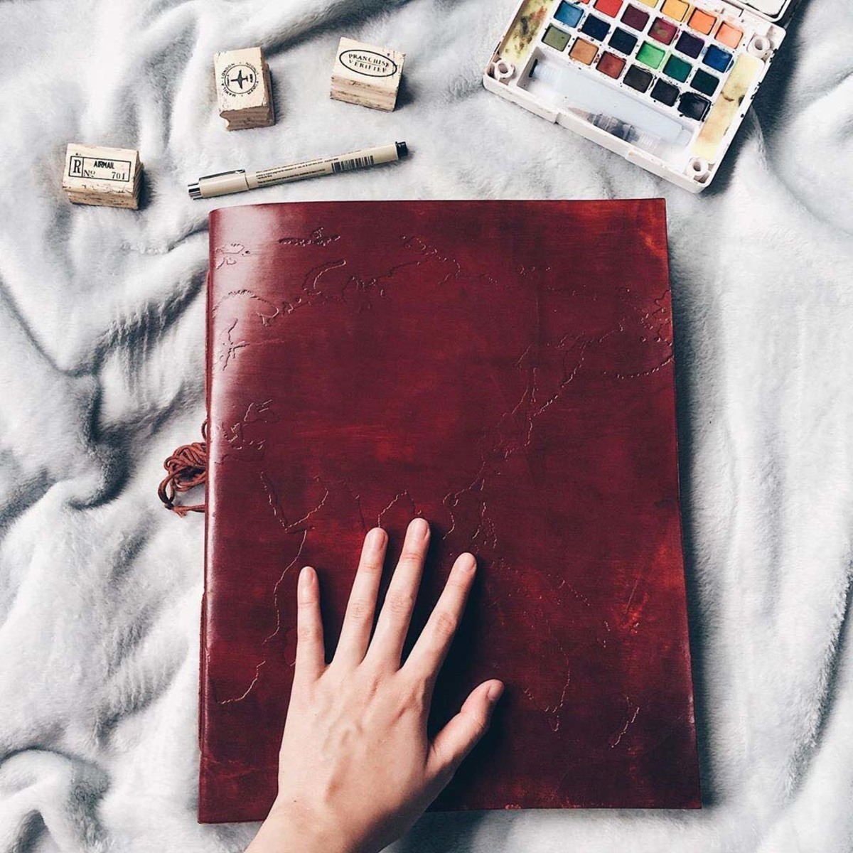 Soothi Extra Large World Map Handmade Leather Journal - Image 2 of 13