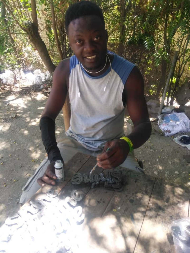 Vi Bella Hope Metal Wall Art