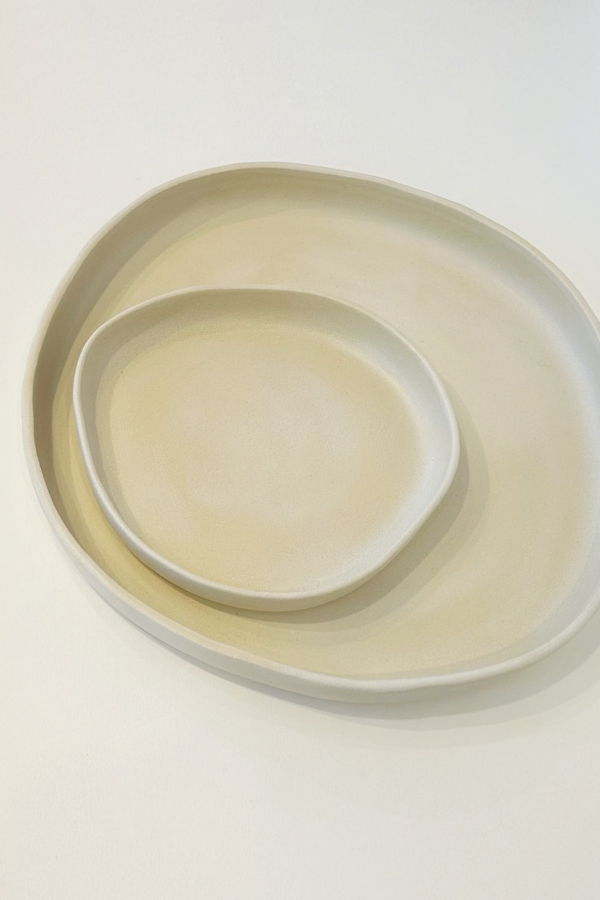 Mikkarbo Large Plate - White Cloud