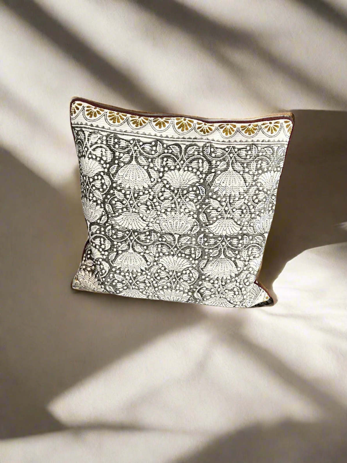 Soothi Onyx Bloom Office-in-a-Box Decor Set - Image 3 of 11