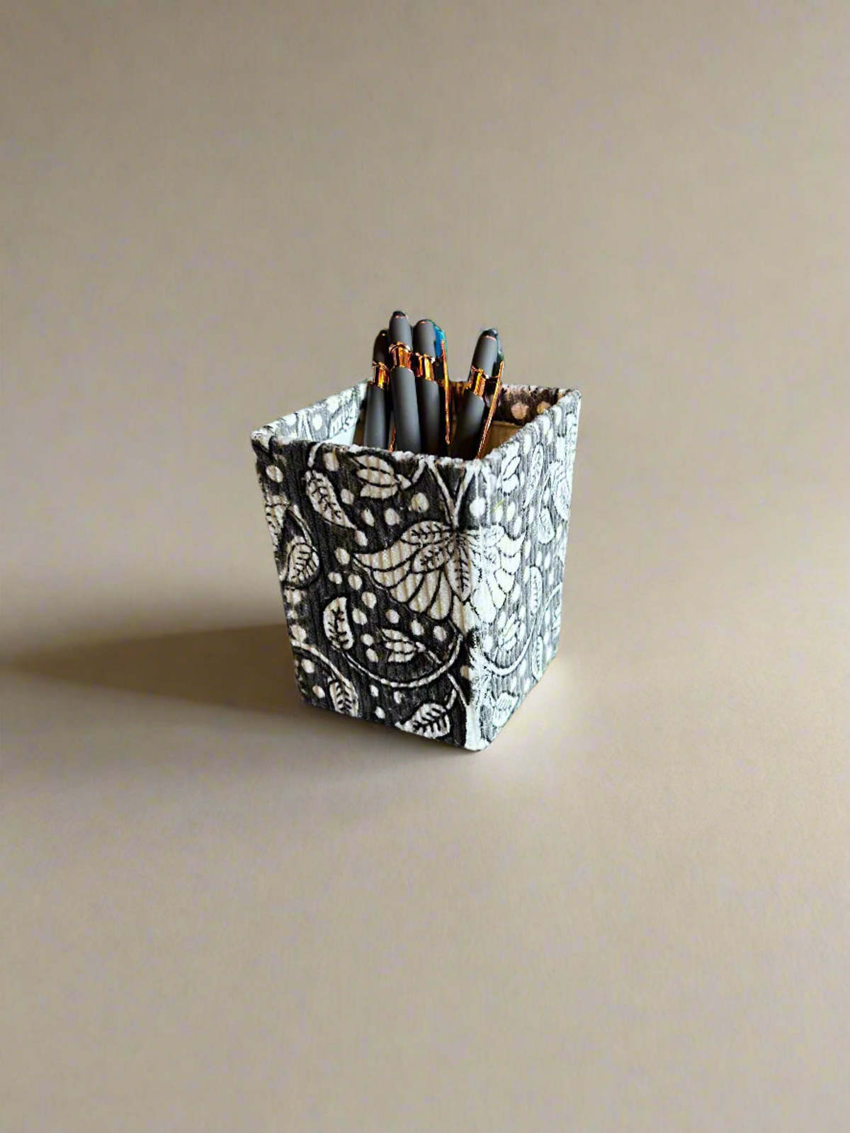 Soothi Onyx Bloom Office-in-a-Box Decor Set - Image 5 of 11