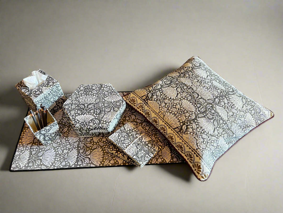 Soothi Onyx Bloom Office-in-a-Box Decor Set - Image 8 of 11