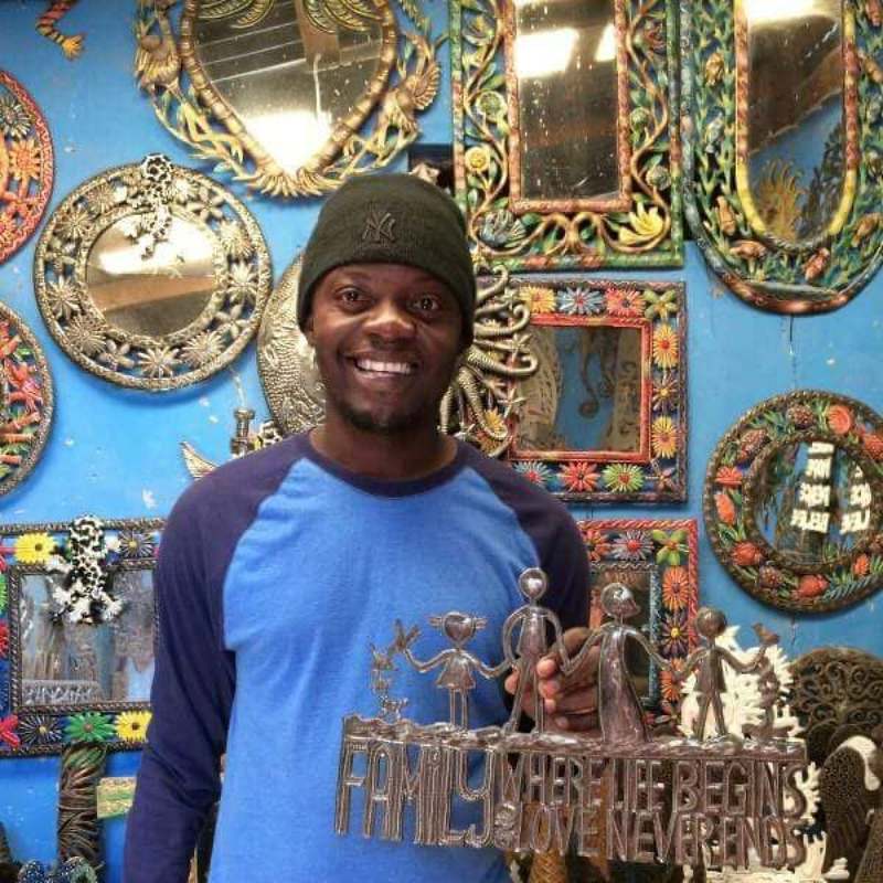 Vi Bella Peace Standing Metal Art