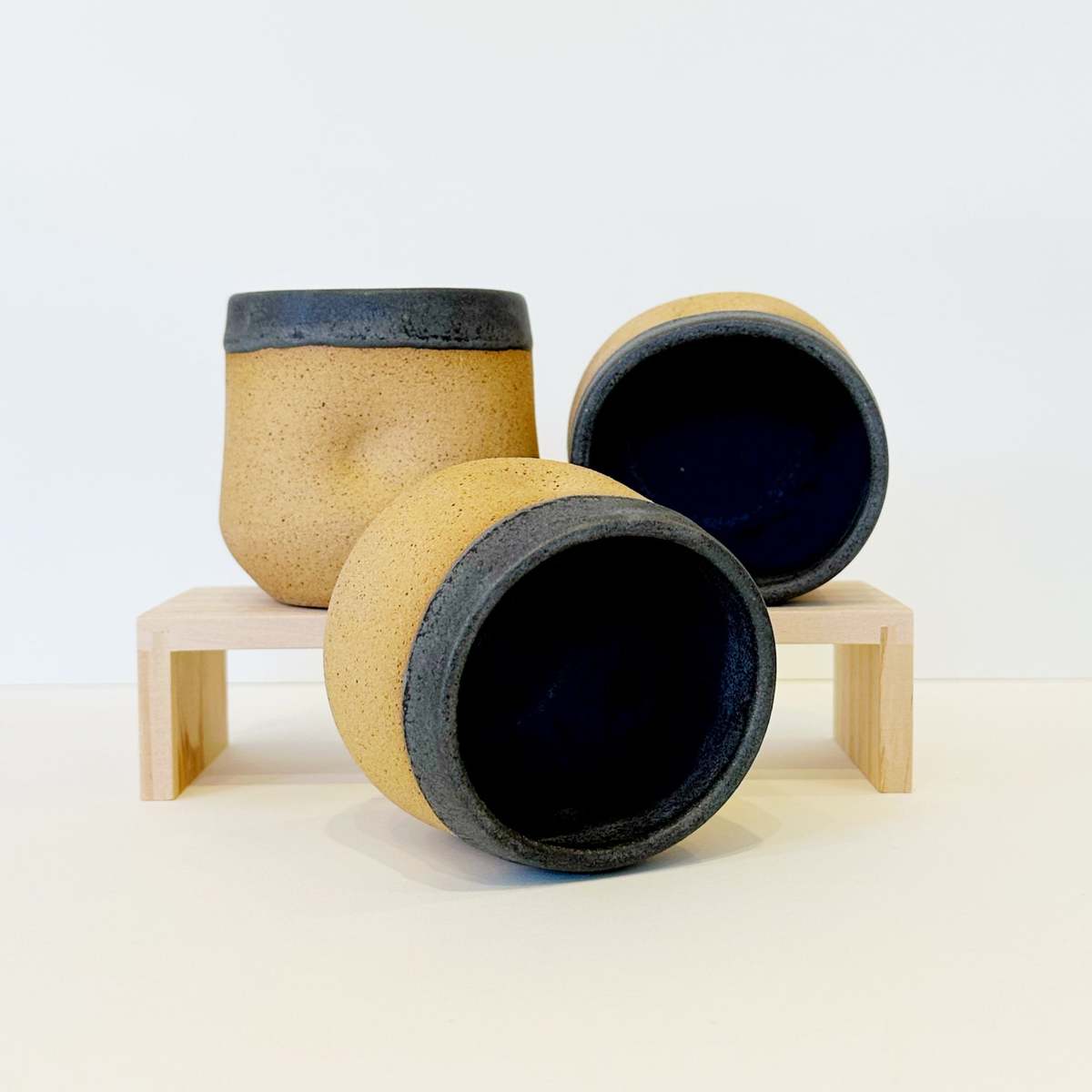 Mikkarbo Hug Mugs Set of 2 - Image 2 of 4