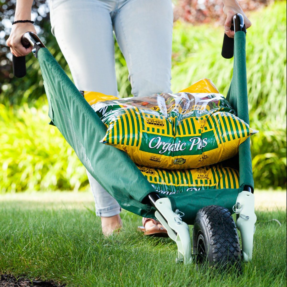 Allsop Home & Garden WheelEasy LE Foldable Garden Cart - Image 6 of 9