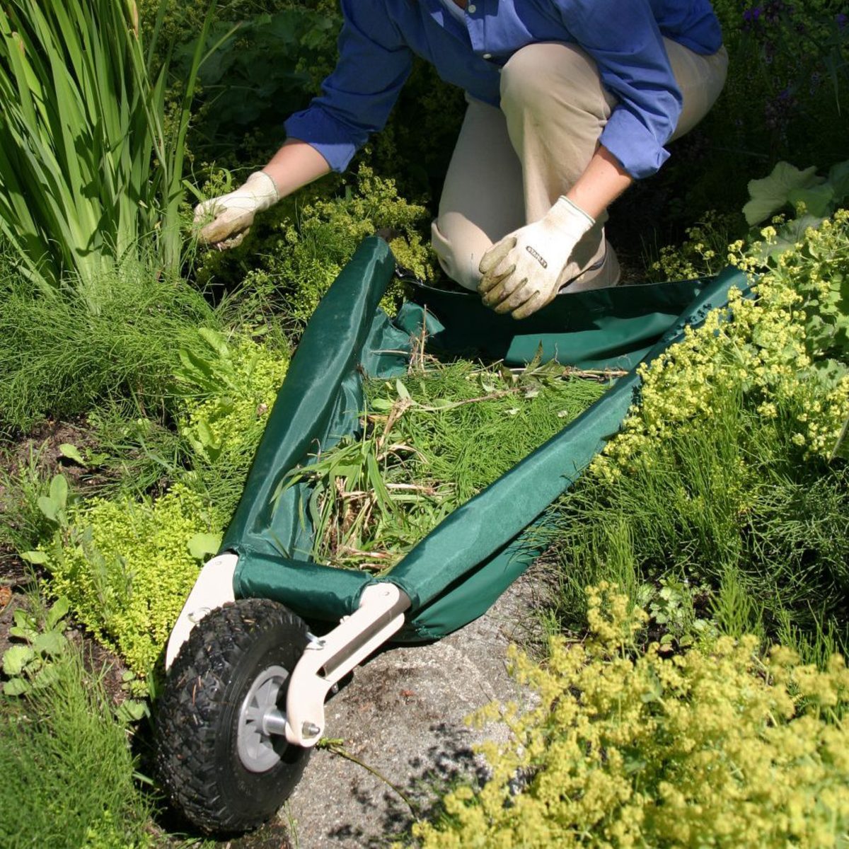 Allsop Home & Garden WheelEasy LE Foldable Garden Cart - Image 7 of 9