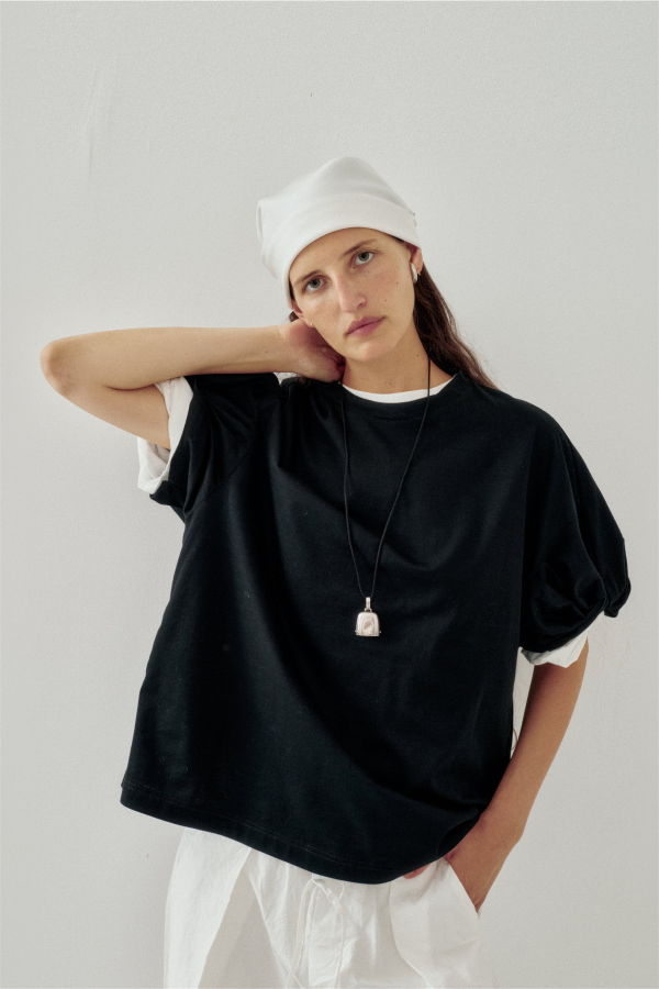 SAYAKA DAVIS NEW YORK Oversized Twisted Sleeve Tee