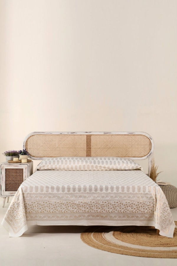 Mela Artisans Gold & White Handprinted Bed Cover Set with Pillow Covers